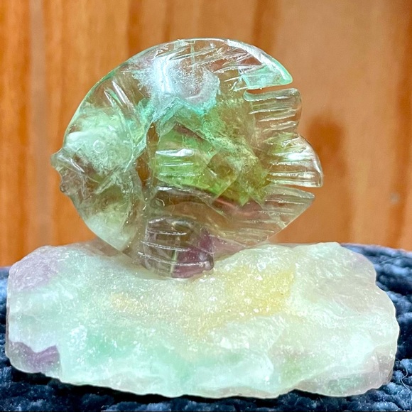 Kalifano Art Fluorite Crystal Vintage Hawaiian Flounder Stone Fish